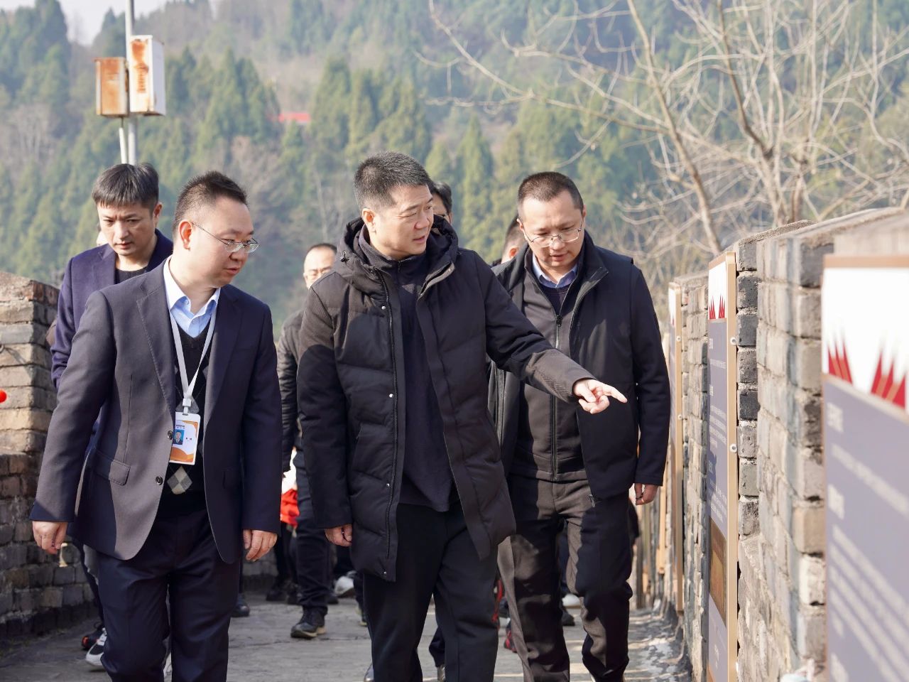 省尊龙凯时集团党委书记、董事长游勇检查督导春节安全生产工作并看望慰问坚守岗位的一线干部员工